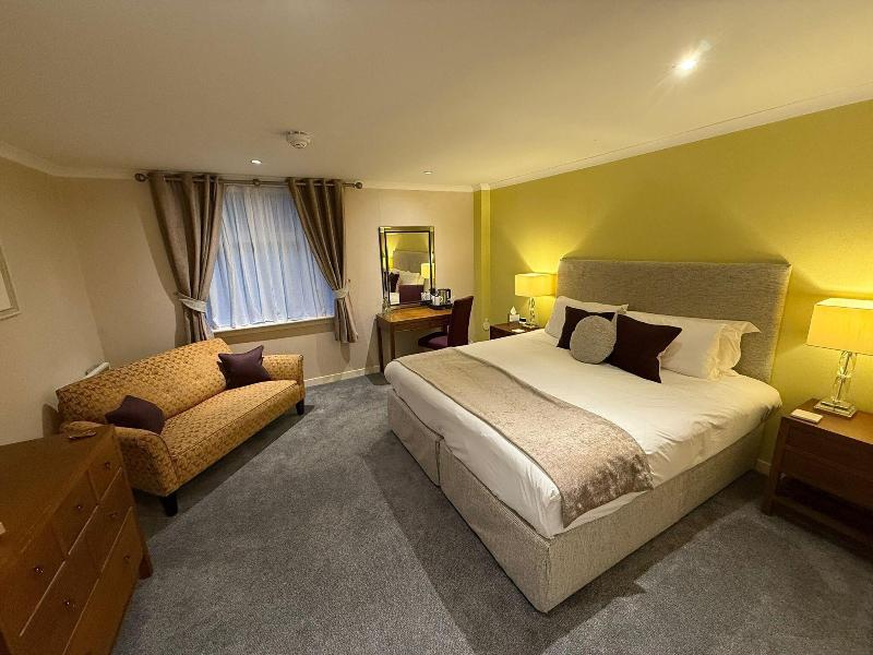 Airds Hotel image