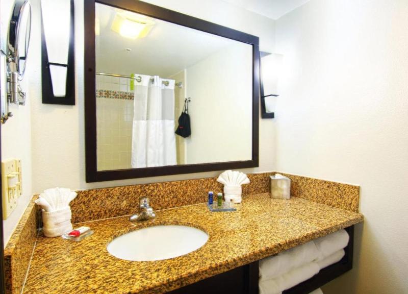 Buena Park Grand Hotel and Suites image