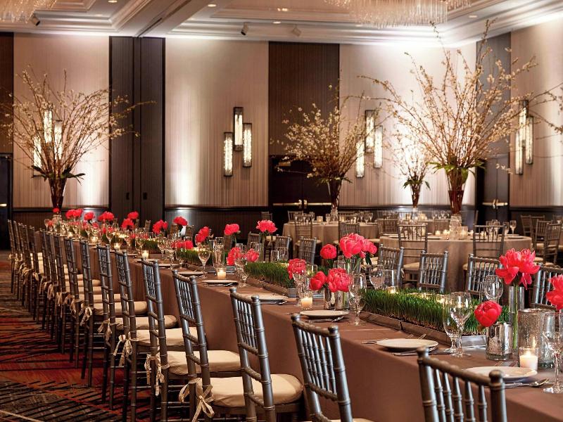 New York Marriott at the Brooklyn Bridge image