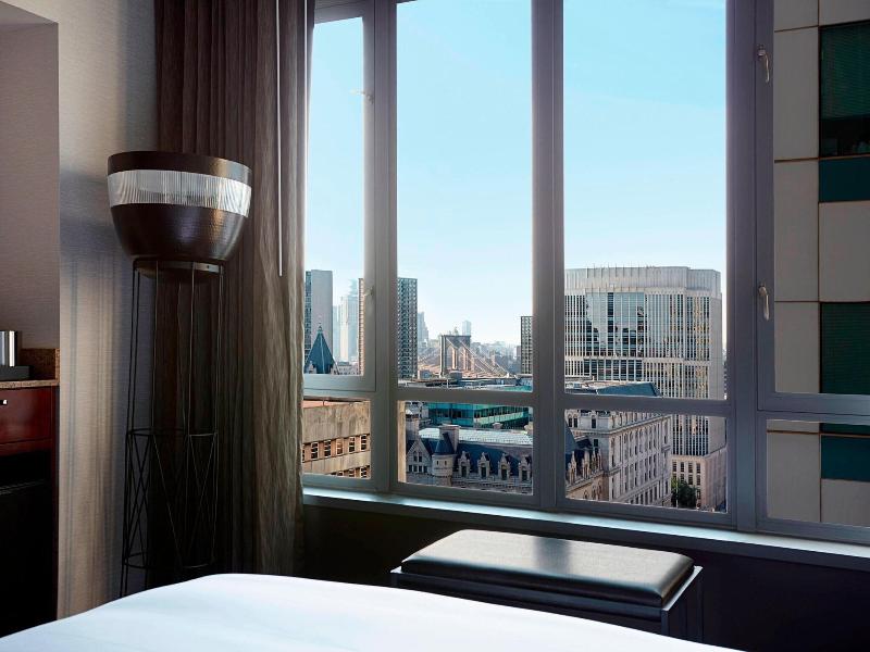 New York Marriott at the Brooklyn Bridge image