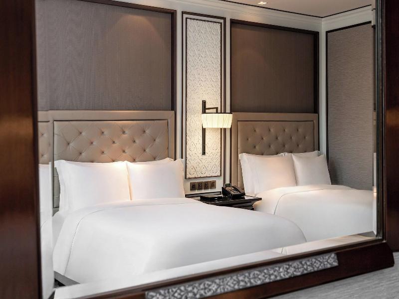 The Athenee Hotel, a Luxury Collection Hotel image