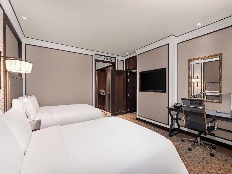 The Athenee Hotel, a Luxury Collection Hotel image