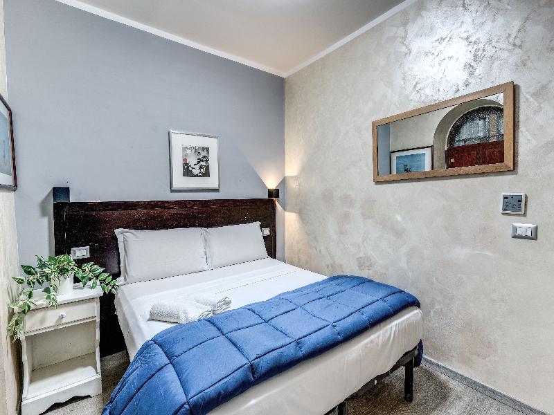 Hotel Family House image