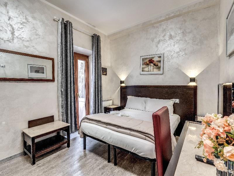 Hotel Family House image