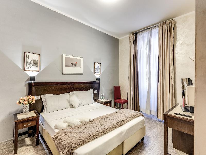 Hotel Family House image