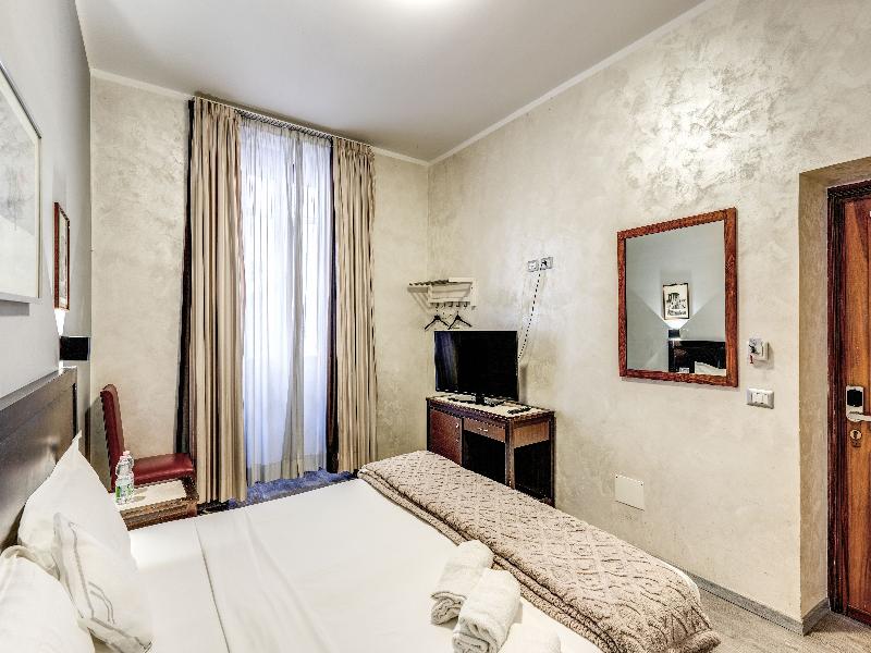 Hotel Family House image