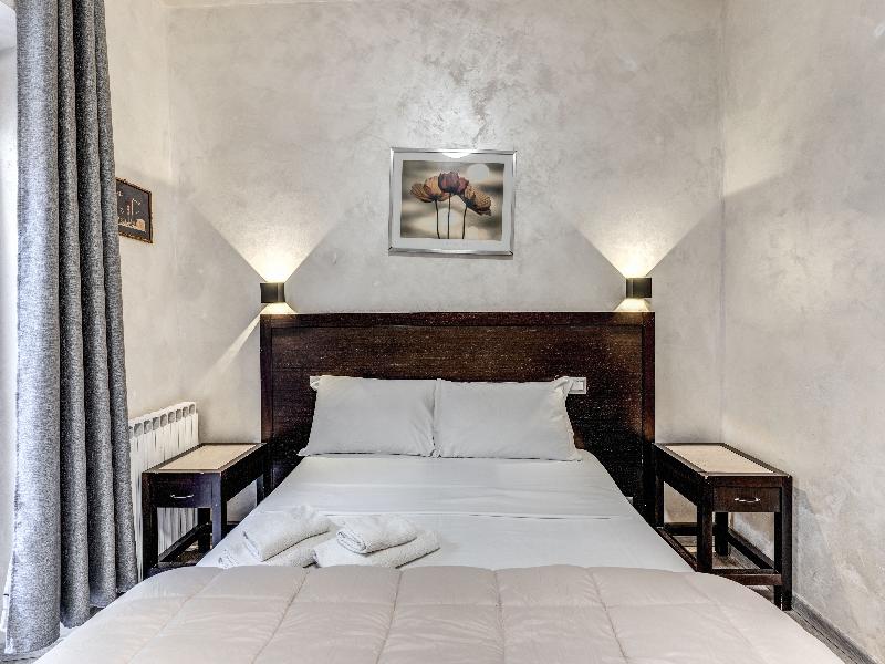 Hotel Family House image