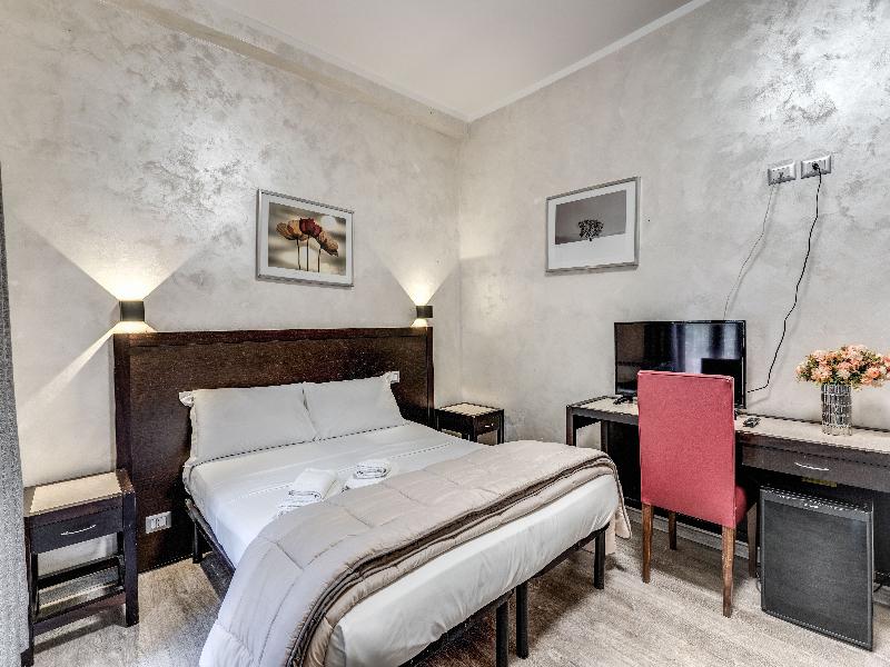 Hotel Family House image