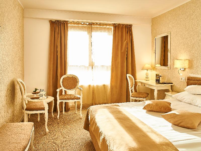 Continental Forum Tirgu Mures image