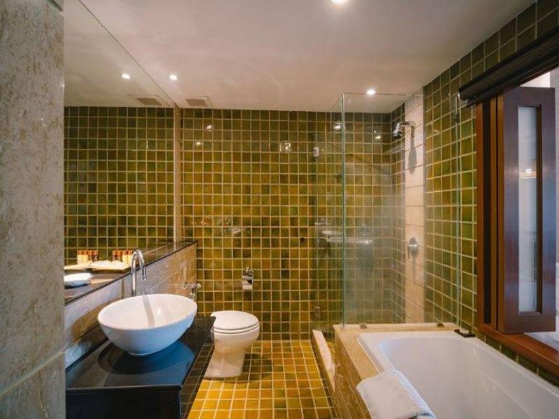 The Royal Paradise Hotel & Spa image