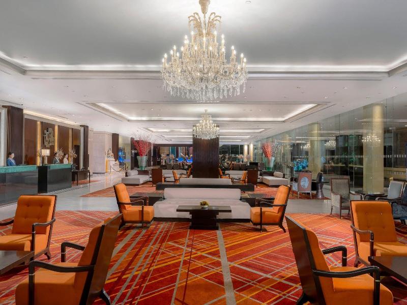 Holiday Inn Bangkok Silom image