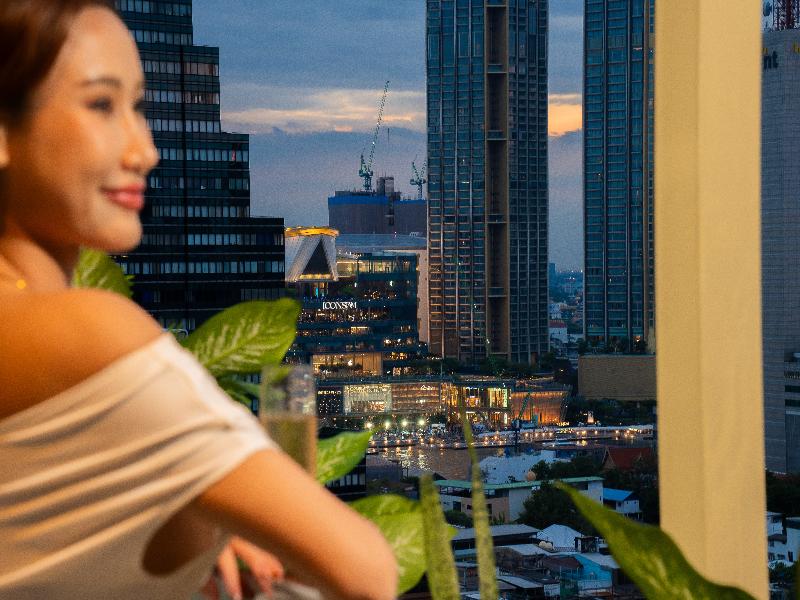 Holiday Inn Bangkok Silom image