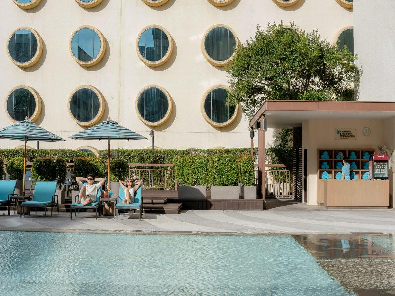 Holiday Inn Bangkok Silom image
