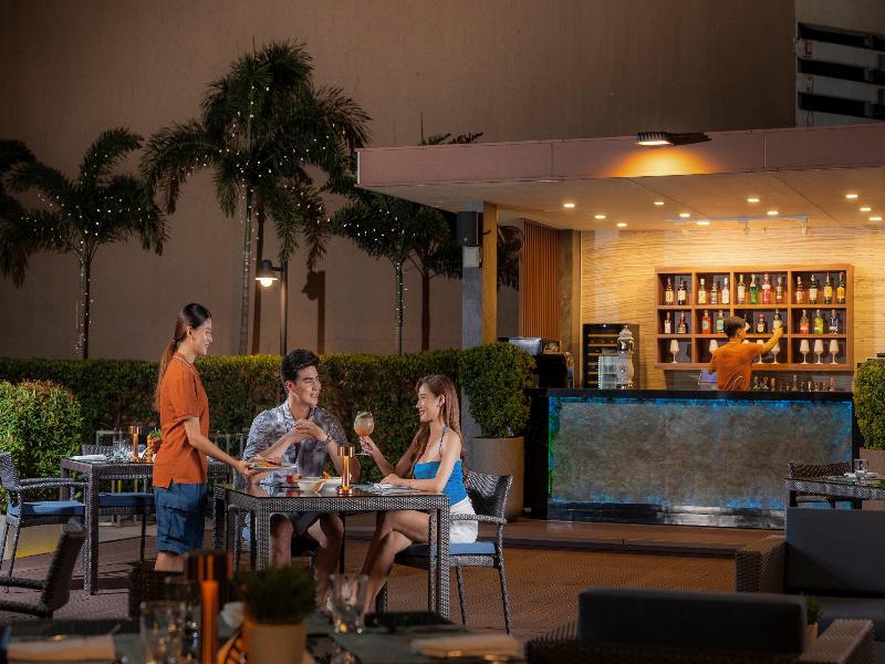 Holiday Inn Bangkok Silom image
