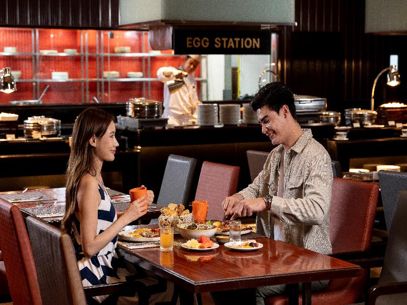 Holiday Inn Bangkok Silom image