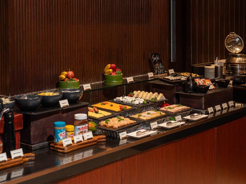 Holiday Inn Bangkok Silom image