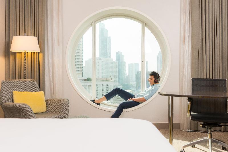 Holiday Inn Bangkok Silom image