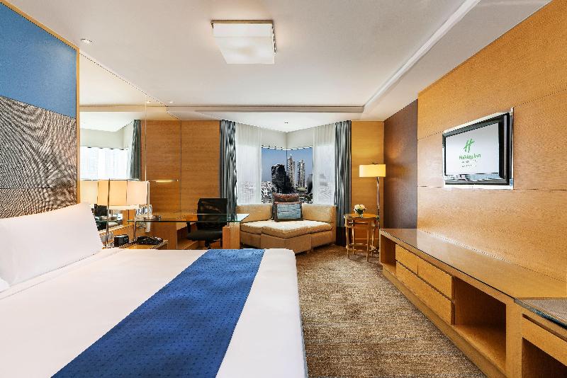 Holiday Inn Bangkok Silom image