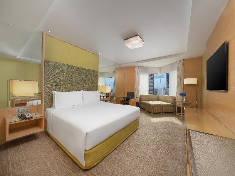 Holiday Inn Bangkok Silom image