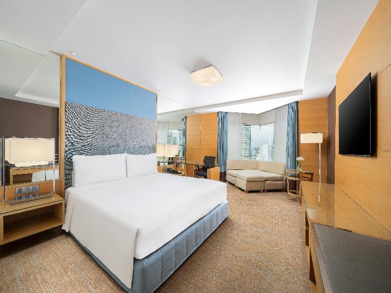 Holiday Inn Bangkok Silom image
