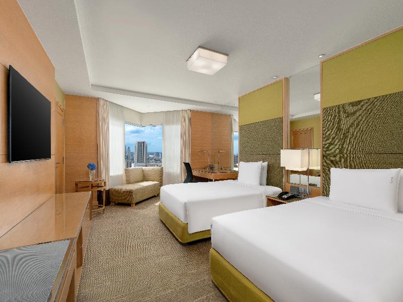 Holiday Inn Bangkok Silom image