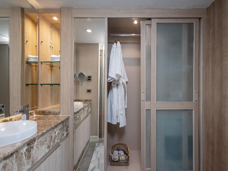 Ramada Plaza by Wyndham Bangkok Menam Riverside image