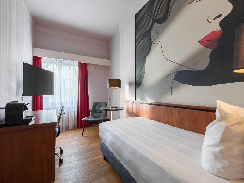 Leonardo Hotel Utrecht City Center image