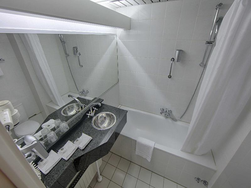 Leonardo Hotel Utrecht City Center image