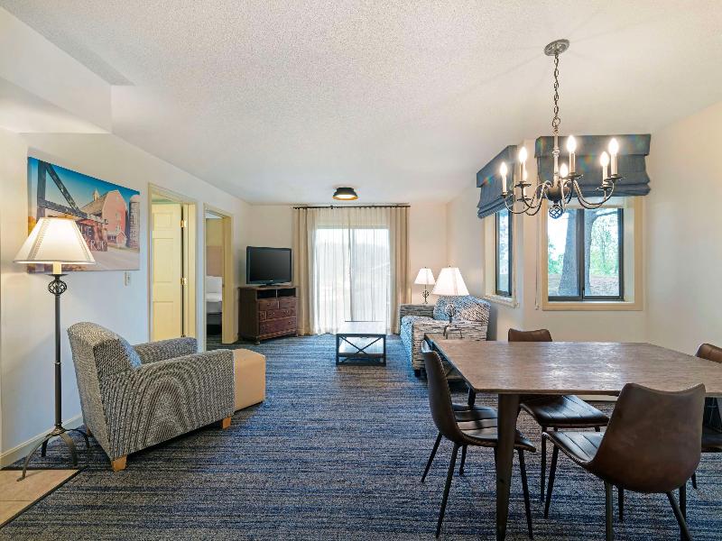 Best Western Inn & Suites Rutland-Killington image