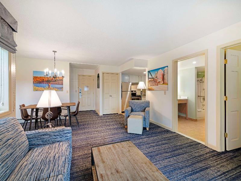 Best Western Inn & Suites Rutland-Killington image