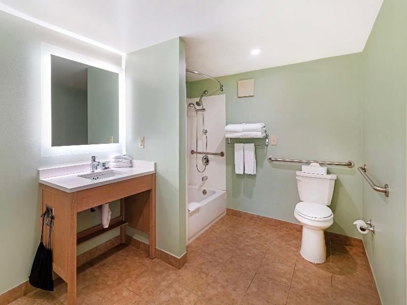 Best Western Inn & Suites Rutland-Killington image