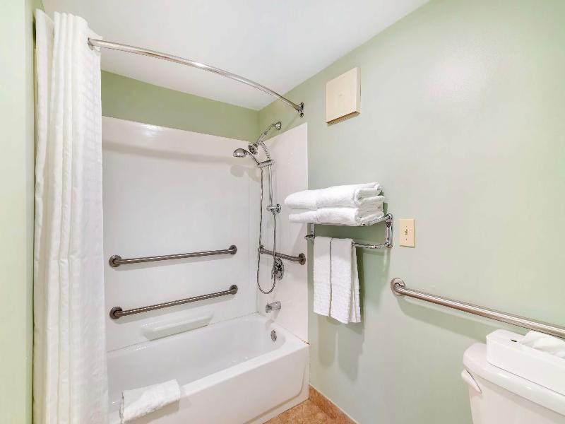 Best Western Inn & Suites Rutland-Killington image
