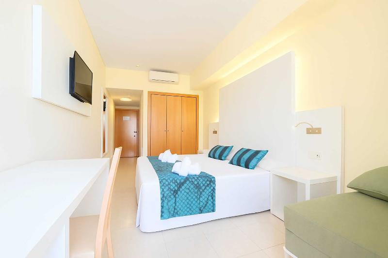 AzuLine Hotel Pacific image