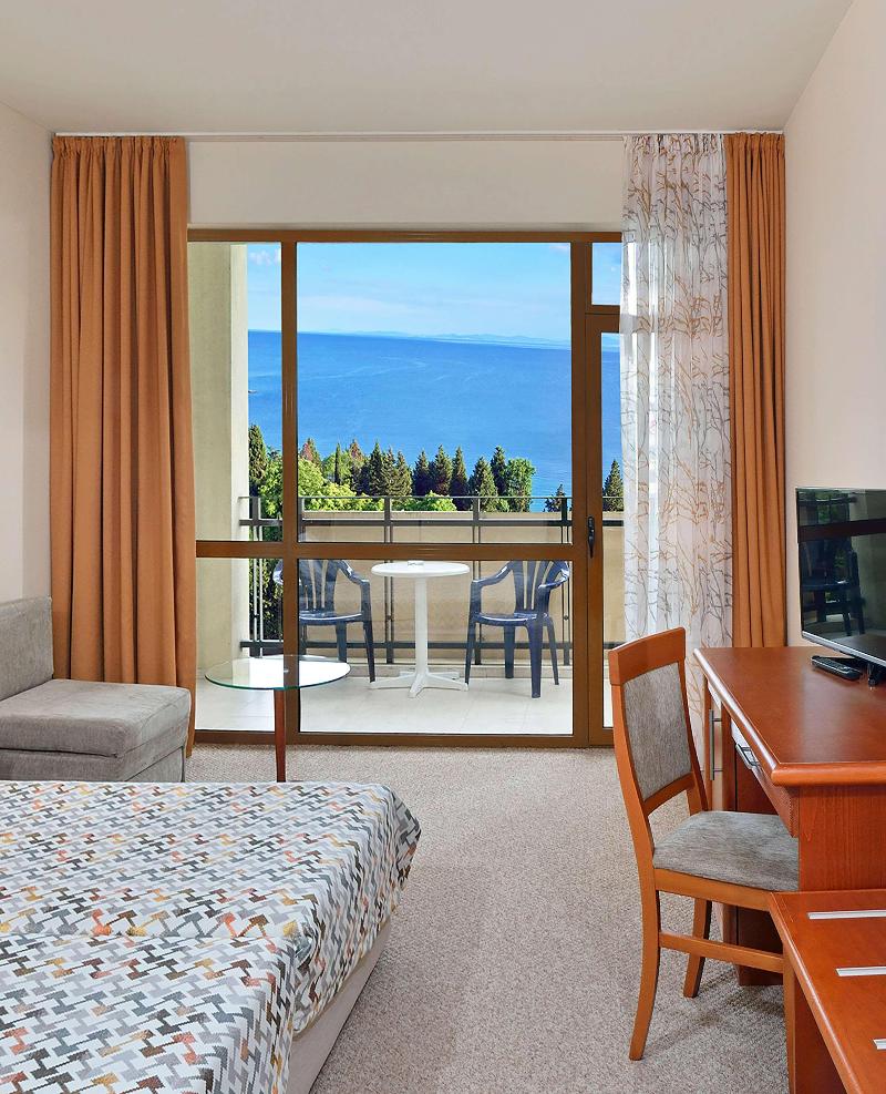 Sol Nessebar Bay Resort image