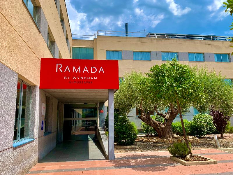 Fotos Hotel Ramada By Wyndham Valencia Almussafes