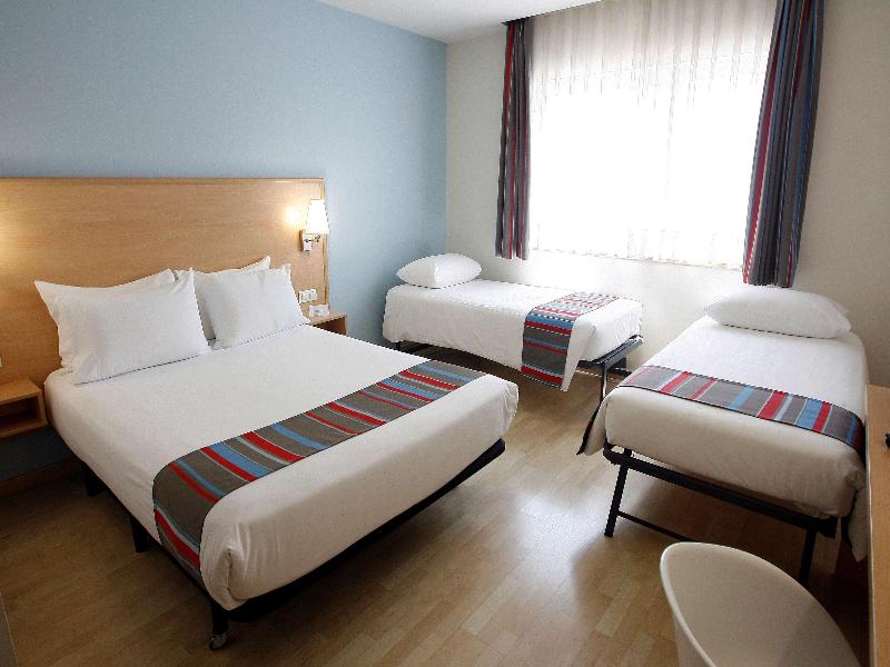 Travelodge Madrid Arturo Soria image