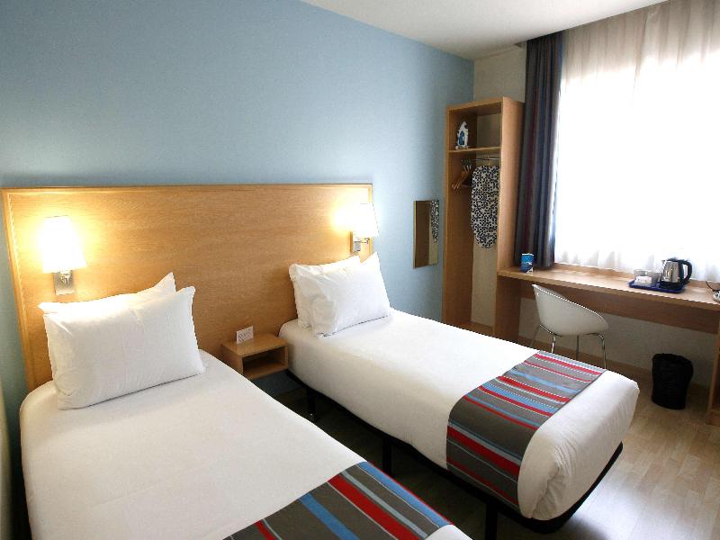 Travelodge Madrid Arturo Soria image