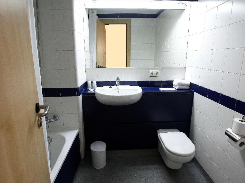 Travelodge Madrid Arturo Soria image