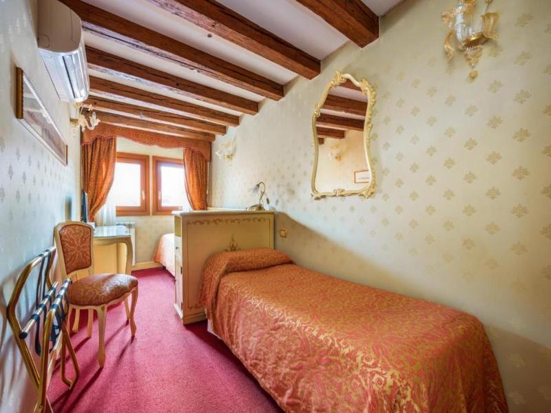 Locanda Al Leon image