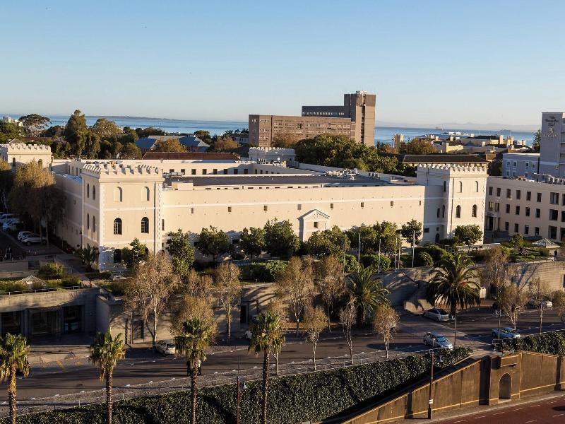 Protea Hotel Cape Town Waterfront Breakwater Lodge image