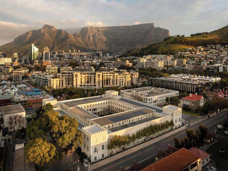 Protea Hotel Cape Town Waterfront Breakwater Lodge image
