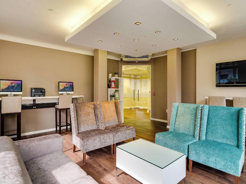 Protea Hotel Cape Town Waterfront Breakwater Lodge image