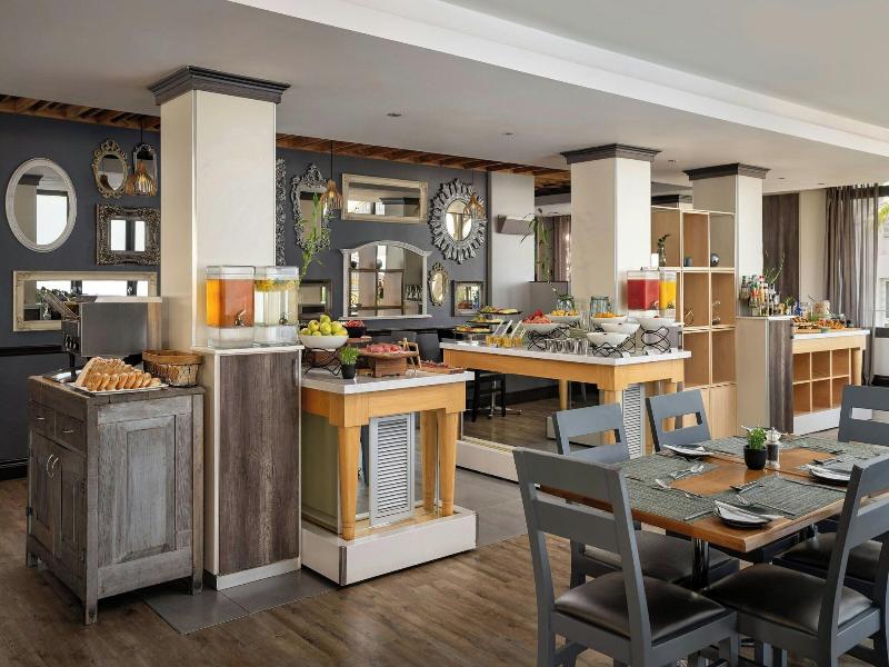 Protea Hotel Cape Town Waterfront Breakwater Lodge image
