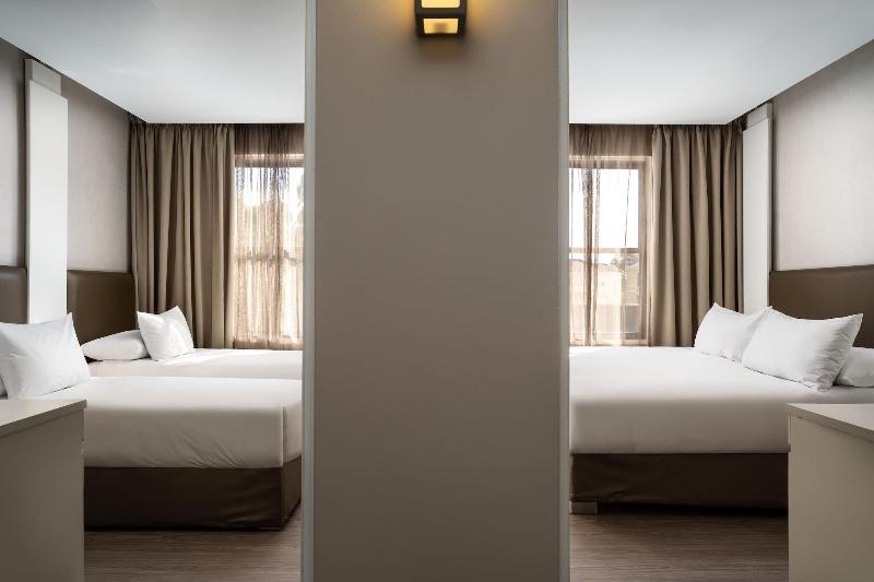 Protea Hotel Cape Town Waterfront Breakwater Lodge image