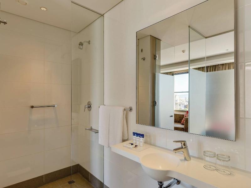 Protea Hotel Cape Town Waterfront Breakwater Lodge image