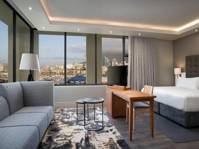 Protea Hotel Cape Town Waterfront Breakwater Lodge image