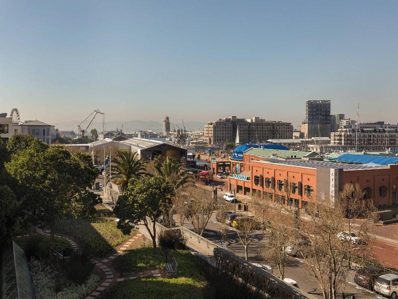 Protea Hotel Cape Town Waterfront Breakwater Lodge image