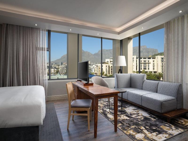 Protea Hotel Cape Town Waterfront Breakwater Lodge image
