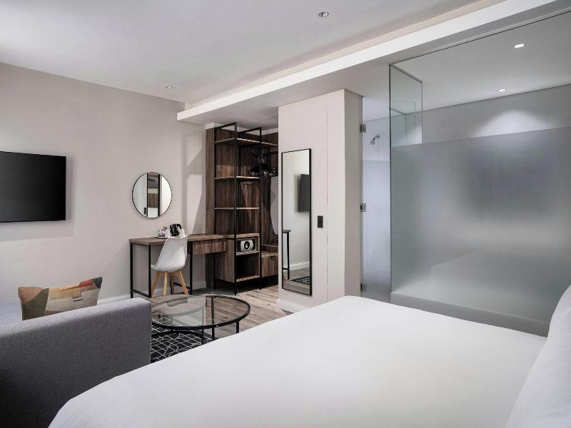 Protea Hotel Cape Town Waterfront Breakwater Lodge image