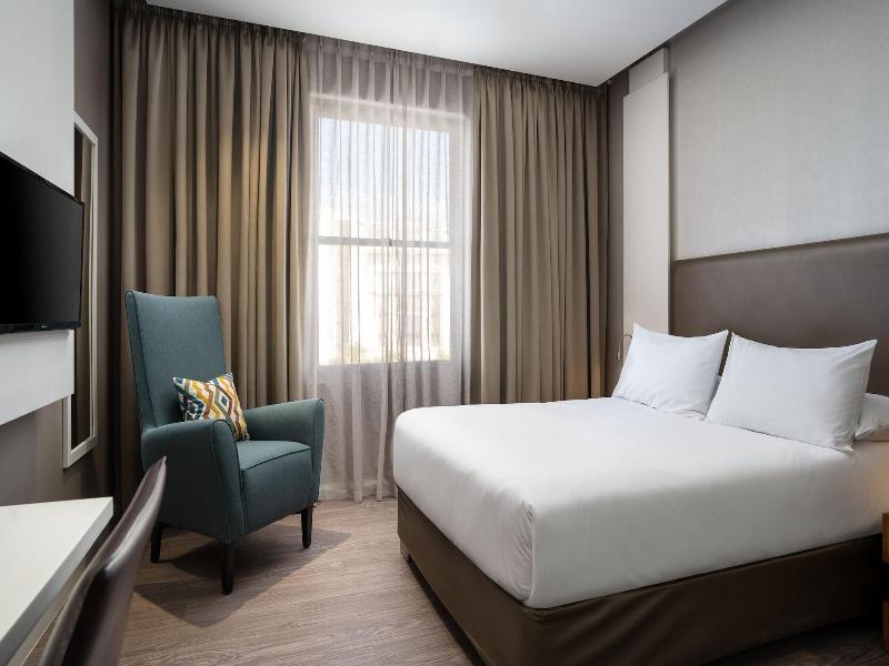 Protea Hotel Cape Town Waterfront Breakwater Lodge image